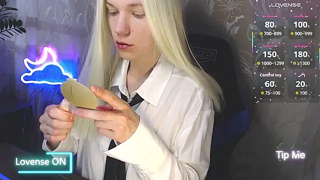 Shiny Victoria online show from April 2026 07:28:01 AM