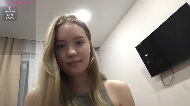 lola boo online show from February 2026 03:40:01 PM