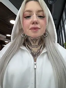 Snapshot of Chiibi chatting on February 2026 09:57:02 AM Chiibi online show from February 2026 09:57:02 AM