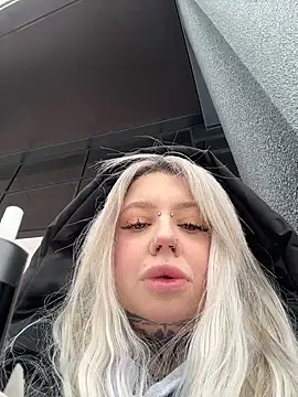 Snapshot of Chiibi chatting on February 2026 09:49:02 AM Chiibi online show from February 2026 09:49:02 AM