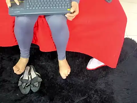 Atenis thompson online show from April 2026 05:29:01 PM