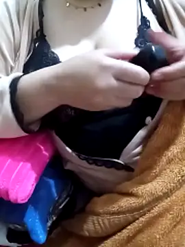 Womengood112 online show from April 2026 01:25:02 PM