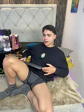 Samu Hott online show from February 2026 08:36:02 PM