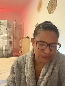 Snapshot of MelOnlyOf chatting on February 2026 05:17:01 PM MelOnlyOf online show from February 2026 05:17:01 PM