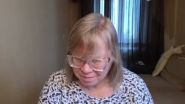 Snapshot of Emma_Eclipsee chatting on February 2026 11:33:01 AM Emma Eclipsee online show from February 2026 11:33:01 AM