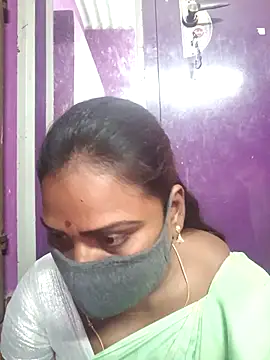 Snapshot of Tamil_Hot_Nisha chatting on May 2026 04:45:01 PM Tamil Hot Nisha online show from May 2026 04:45:01 PM
