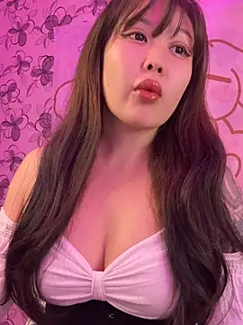 Snapshot of YukiiTYAN chatting on February 2026 01:36:02 PM YukiiTYAN online show from February 2026 01:36:02 PM