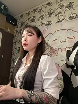 Snapshot of YukiiTYAN chatting on February 2026 01:43:01 PM YukiiTYAN online show from February 2026 01:43:01 PM