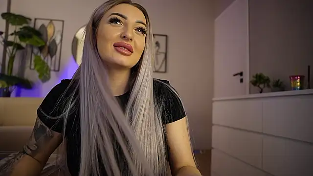 Snapshot of MissObsidian chatting on February 2026 09:02:02 PM MissObsidian online show from February 2026 09:02:02 PM