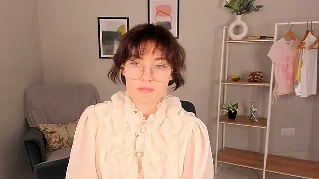 Snapshot of Stefani_Rouds chatting on February 2026 10:09:02 AM Stefani Rouds online show from February 2026 10:09:02 AM