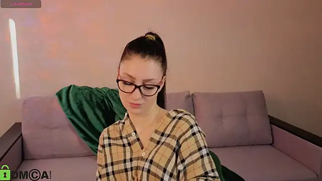 Rita Flux online show from April 2026 04:10:02 AM