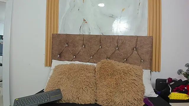 Candyfox2606 online show from February 2026 02:46:01 PM