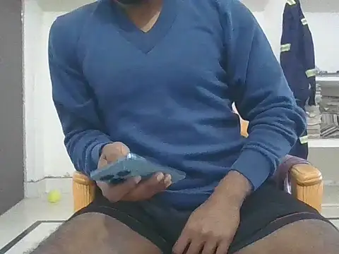 Snapshot of veeeer1239 chatting on February 2026 05:05:01 AM veeeer1239 online show from February 2026 05:05:01 AM