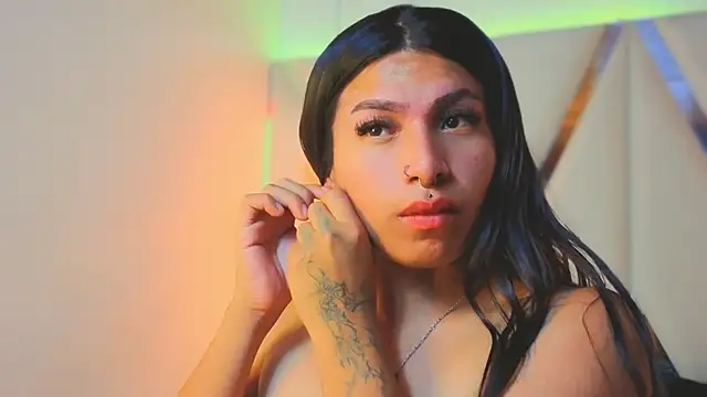 MeelFox online show from March 2026 01:45:01 PM