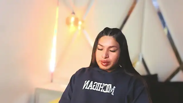 MeelFox online show from March 2026 12:49:01 PM