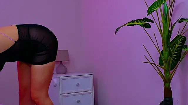 Ivorym00n online show from February 2026 05:17:01 AM