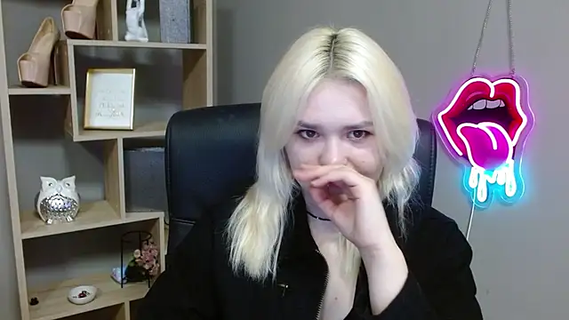 SweetLilyxo online show from February 2026 07:39:01 AM