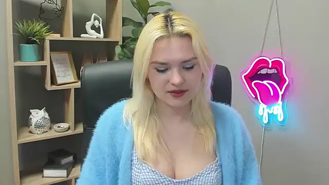 SweetLilyxo online show from April 2026 06:25:01 AM