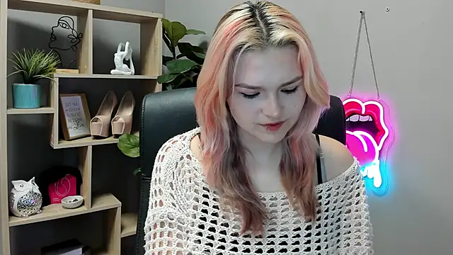 SweetLilyxo online show from July 2026 08:40:02 AM