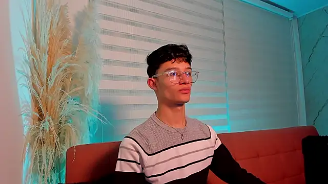 Snapshot of Patrick_Howland_ chatting on March 2026 03:41:02 AM Patrick Howland online show from March 2026 03:41:02 AM