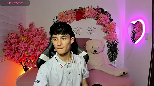 Patrick Howland  online show from April 2026 08:42:02 PM