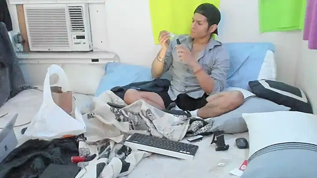 Snapshot of JokerAndyKenwood chatting on March 2026 01:18:02 AM JokerAndyKenwood online show from March 2026 01:18:02 AM