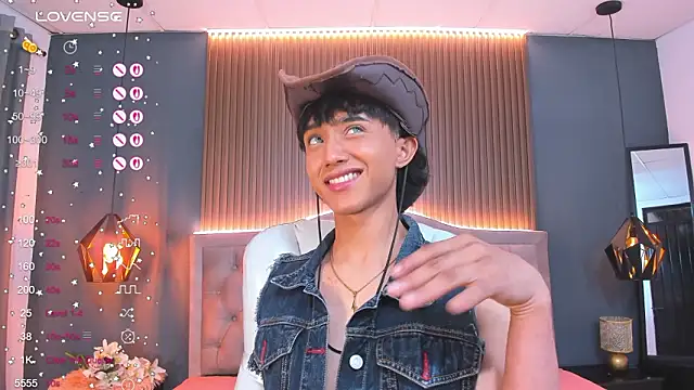 Snapshot of Noa_03 chatting on February 2026 01:06:02 PM Noa 03 online show from February 2026 01:06:02 PM