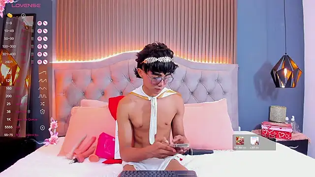 Noa 03 online show from April 2026 06:23:02 PM