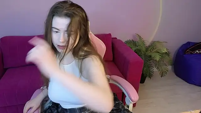 Snapshot of LovingWhisperr chatting on February 2026 01:20:02 AM LovingWhisperr online show from February 2026 01:20:02 AM