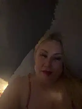 Snapshot of Lush-LunaXX chatting on June 2026 09:04:01 PM Lush-LunaXX online show from June 2026 09:04:01 PM