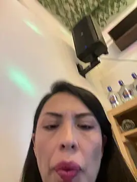 Snapshot of Emma_Sanz__ chatting on February 2026 01:35:02 AM Emma Sanz online show from February 2026 01:35:02 AM