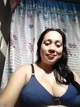 Snapshot of May_Bombs chatting on February 2026 11:25:02 AM May Bombs online show from February 2026 11:25:02 AM