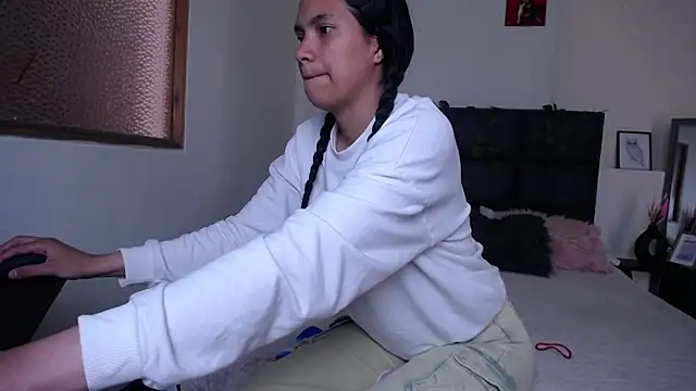 Julieta Parker online show from February 2026 05:19:01 PM