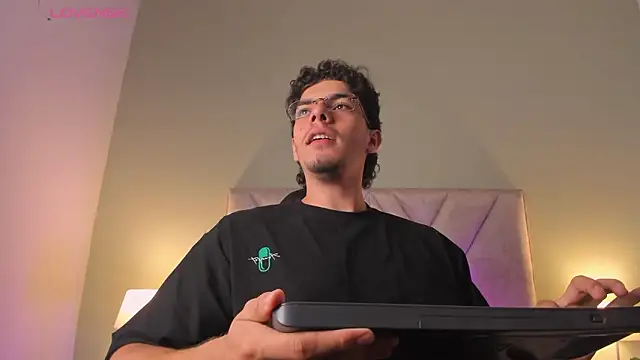 Axel Creed online show from February 2026 02:27:01 PM