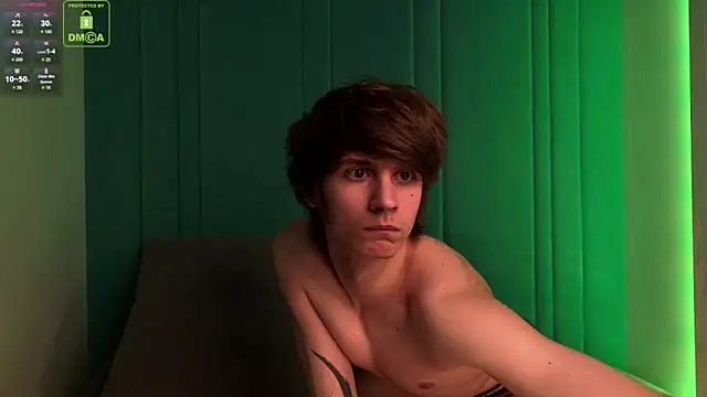 Snapshot of HoogWilder chatting on February 2026 08:27:02 PM HoogWilder online show from February 2026 08:27:02 PM