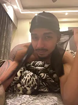 Snapshot of PimpDante chatting on May 2026 11:01:04 PM PimpDante online show from May 2026 11:01:04 PM