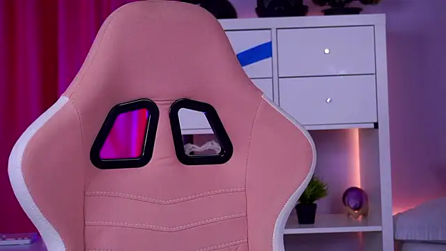 Snapshot of MistyReeds chatting on February 2026 05:34:02 AM MistyReeds online show from February 2026 05:34:02 AM