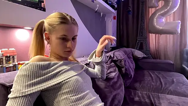 JeneeEady online show from April 2026 07:05:01 AM