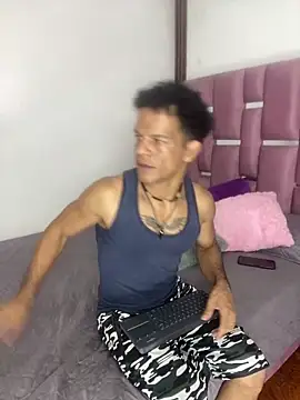 Snapshot of MaxyRyan chatting on February 2026 01:11:01 PM MaxyRyan online show from February 2026 01:11:01 PM