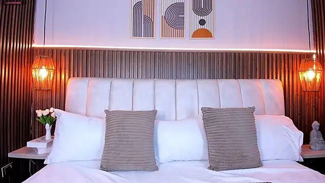 LisaLain online show from April 2026 12:06:02 PM