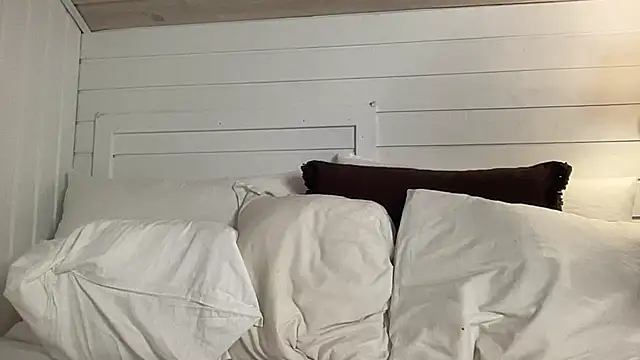 NoahhSkye online show from February 2026 09:19:02 PM