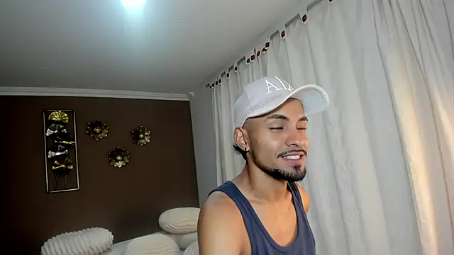 Snapshot of neyder_sanz chatting on February 2026 12:01:02 PM neyder sanz online show from February 2026 12:01:02 PM