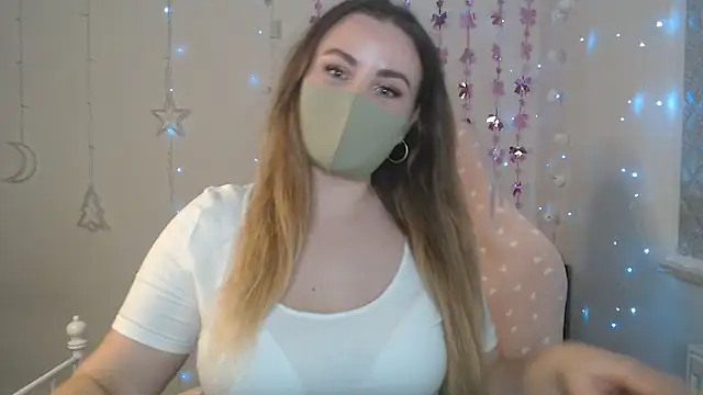 Avelina1 online show from April 2026 09:32:02 AM