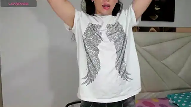 Snapshot of ale-noah chatting on February 2026 10:41:02 AM ale-noah online show from February 2026 10:41:02 AM