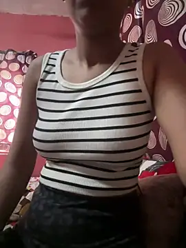 Snapshot of komalsharma99 chatting on May 2026 09:28:02 AM komalsharma99 online show from May 2026 09:28:02 AM