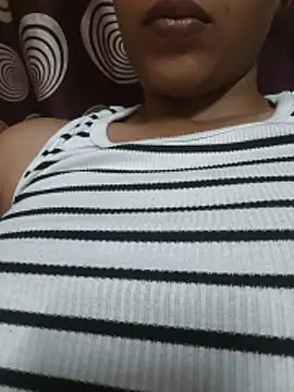 Snapshot of komalsharma99 chatting on June 2026 05:26:01 PM komalsharma99 online show from June 2026 05:26:01 PM