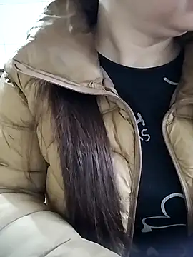 LiilyZi online show from March 2026 12:47:02 AM