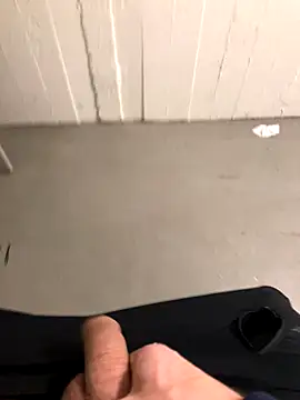 Tommyzzzzzz online show from November 2025 05:51:02 PM