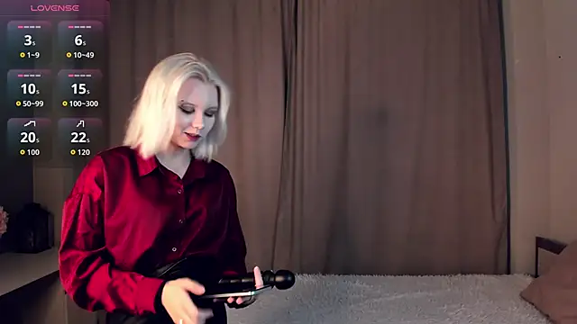 GoldenLenarz online show from March 2026 11:04:01 AM