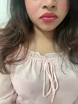 Snapshot of riya_sharma11 chatting on February 2026 01:40:01 PM riya sharma11 online show from February 2026 01:40:01 PM